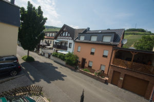 Eckzimmer (Größe 14 Quadratmeter) 3 Eckzimmer Blick aus dem linken Fenster